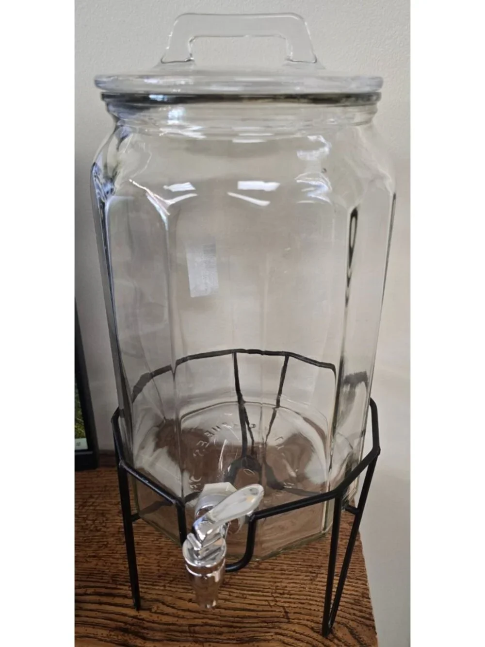 Glass Beverage Dispenser With Metal Stand & Chrome Spigot 1 Gallon Clear Glass D